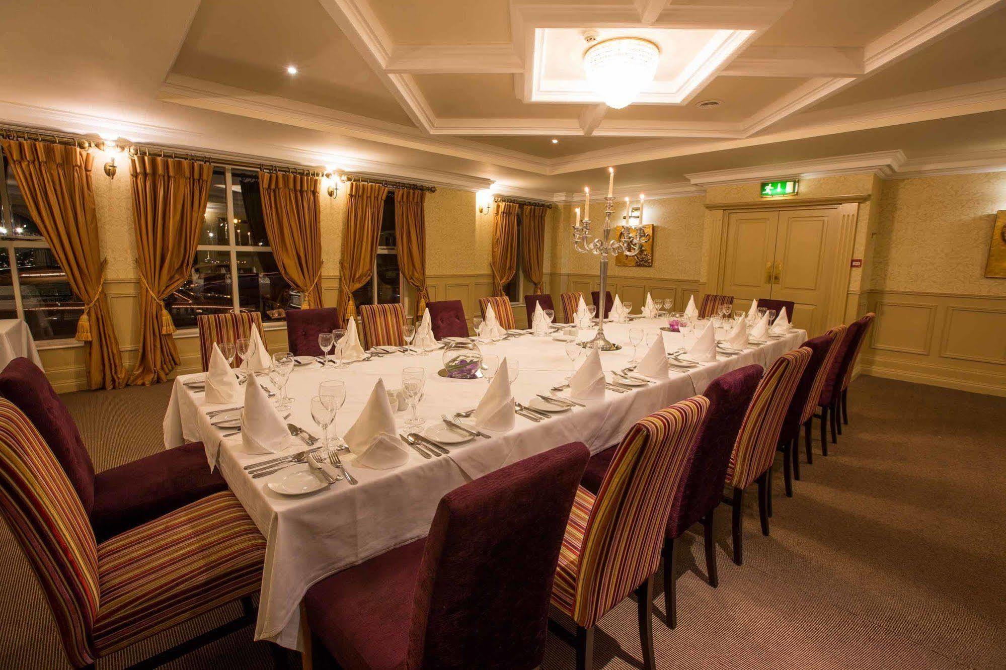 Anner Hotel Thurles Eksteriør billede